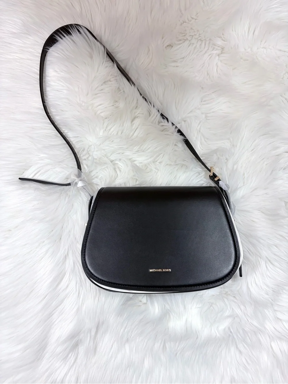Michael Kors Lydia Small Leather Flap Messenger✨brand new